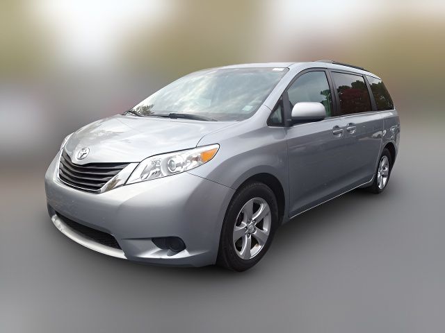 2013 Toyota Sienna LE Auto Access Seat