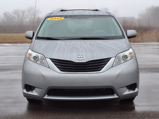 2013 Toyota Sienna LE Auto Access Seat