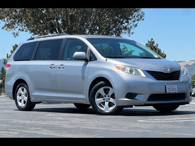2013 Toyota Sienna LE Auto Access Seat