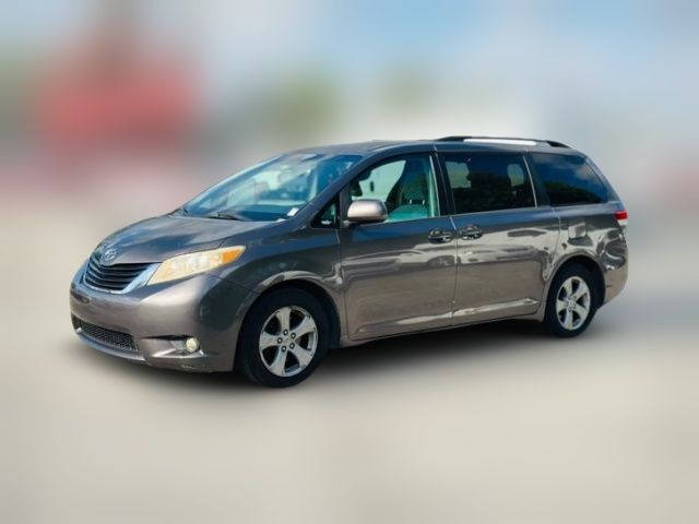 2013 Toyota Sienna LE Auto Access Seat