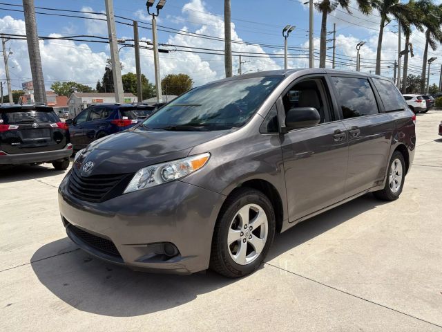 2013 Toyota Sienna L
