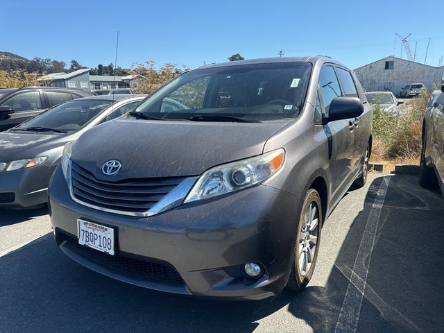 2013 Toyota Sienna XLE