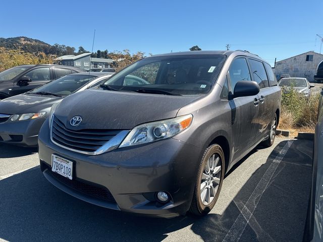 2013 Toyota Sienna XLE