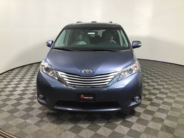 2013 Toyota Sienna 