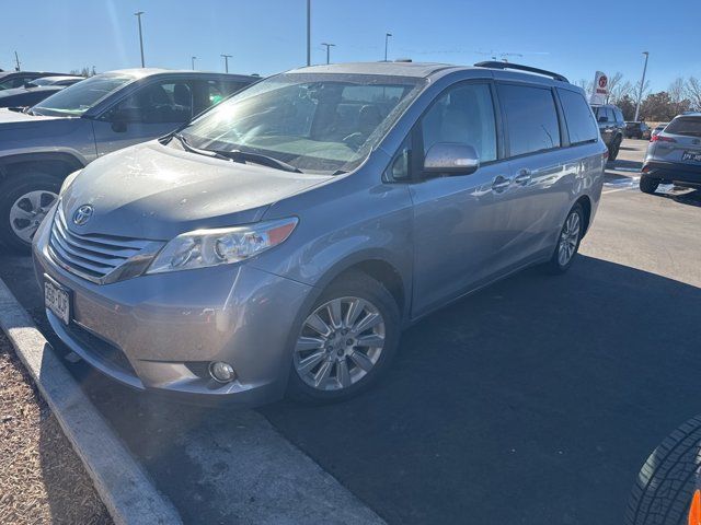 2013 Toyota Sienna 