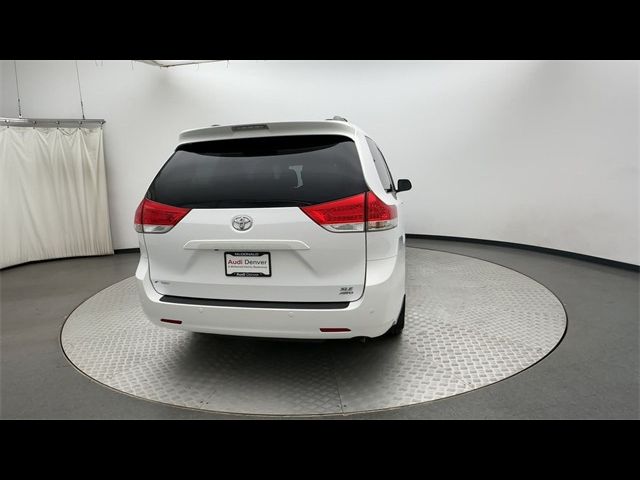 2013 Toyota Sienna XLE