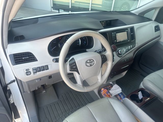 2013 Toyota Sienna XLE