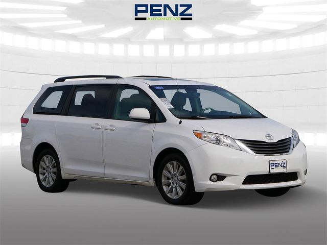 2013 Toyota Sienna XLE