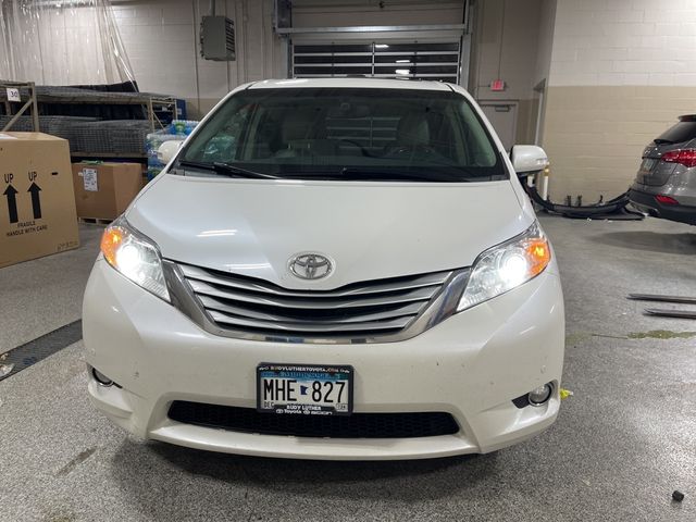 2013 Toyota Sienna XLE