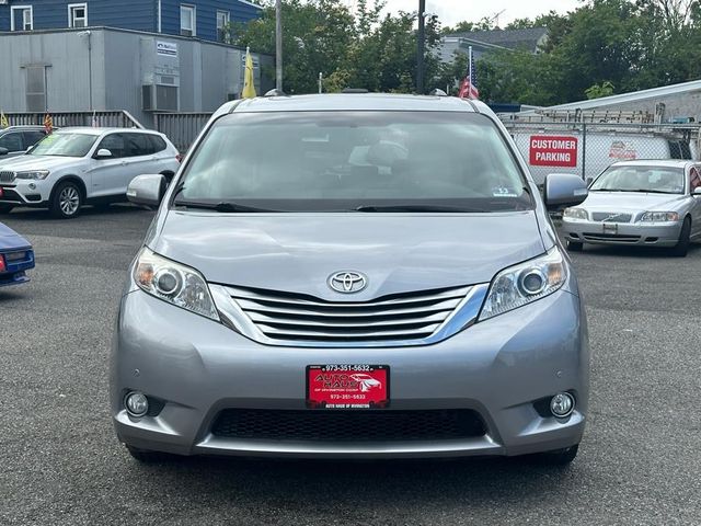 2013 Toyota Sienna 