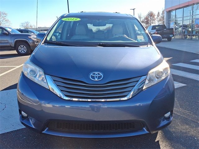 2013 Toyota Sienna XLE Auto Access Seat