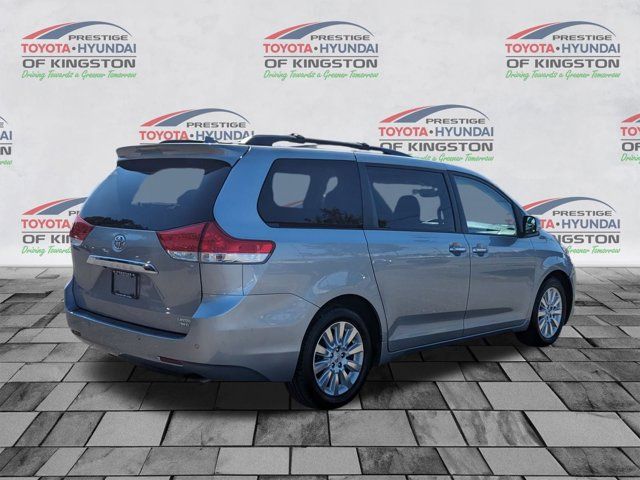 2013 Toyota Sienna 