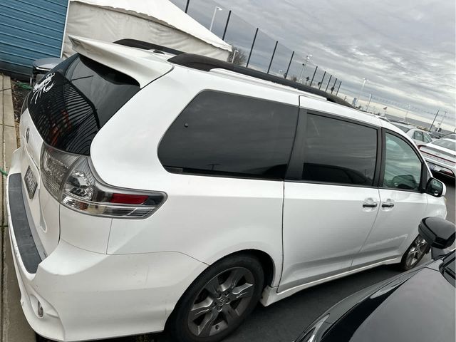 2013 Toyota Sienna SE