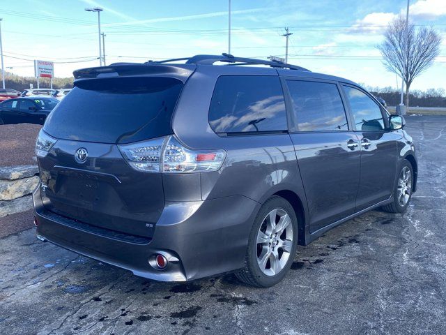 2013 Toyota Sienna SE