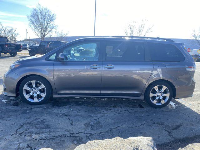 2013 Toyota Sienna SE