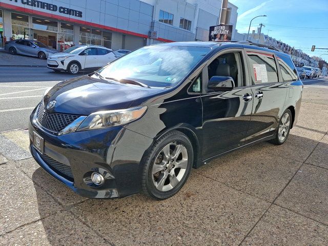 2013 Toyota Sienna SE