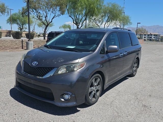 2013 Toyota Sienna SE