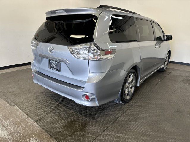 2013 Toyota Sienna SE