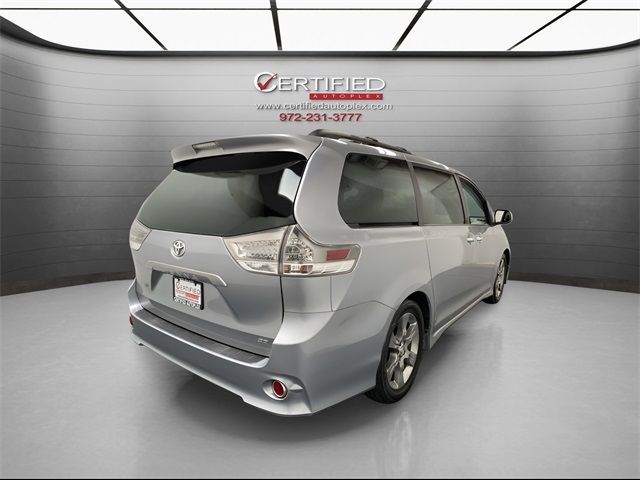 2013 Toyota Sienna SE