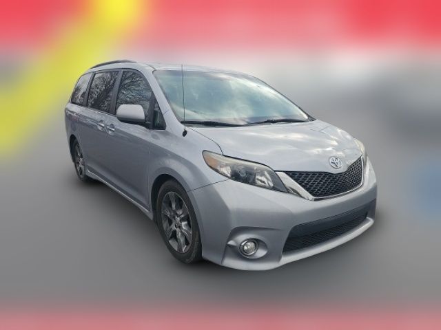 2013 Toyota Sienna SE