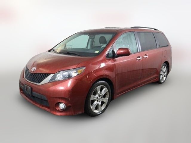 2013 Toyota Sienna SE