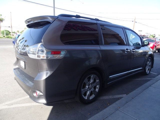 2013 Toyota Sienna SE