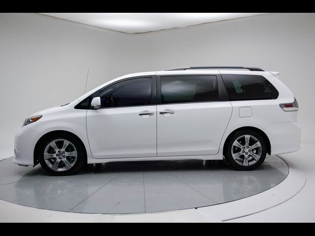 2013 Toyota Sienna SE