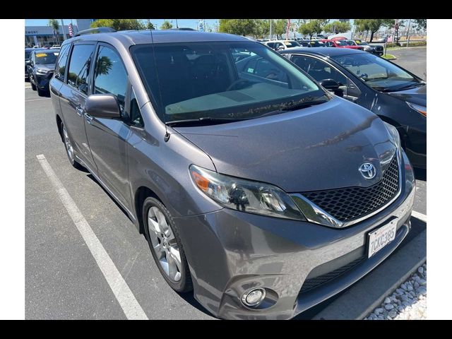 2013 Toyota Sienna SE