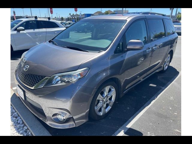 2013 Toyota Sienna SE