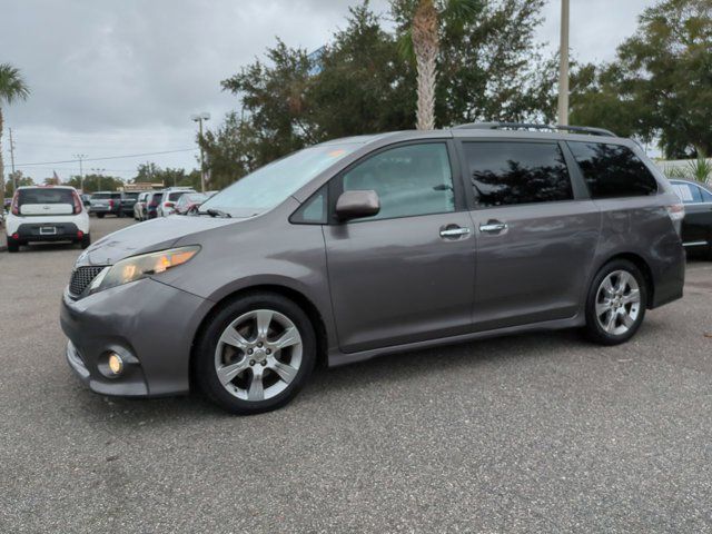 2013 Toyota Sienna SE