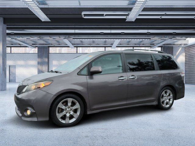 2013 Toyota Sienna SE