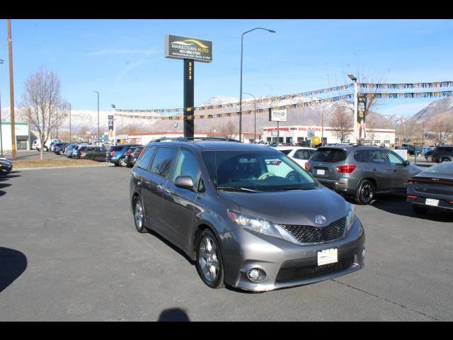 2013 Toyota Sienna SE