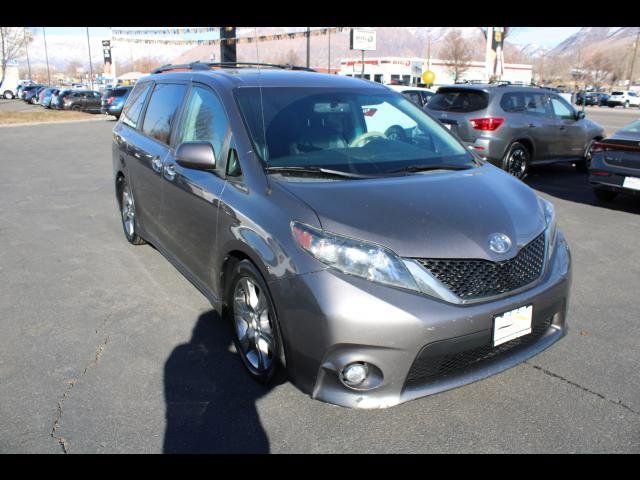 2013 Toyota Sienna SE