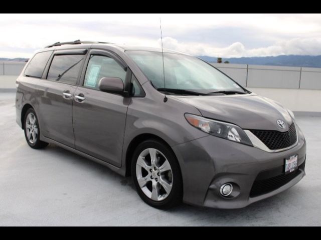 2013 Toyota Sienna SE