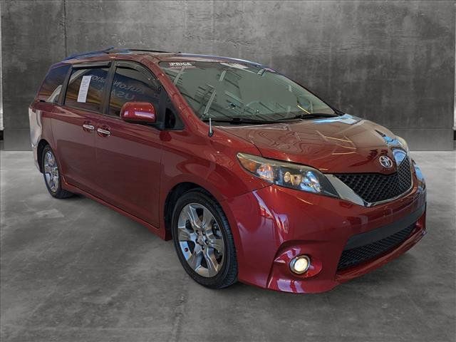 2013 Toyota Sienna SE