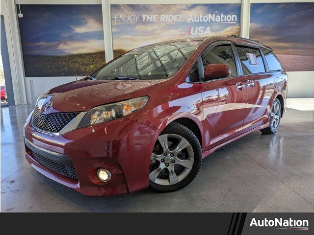 2013 Toyota Sienna SE