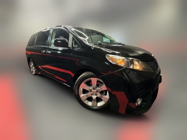 2013 Toyota Sienna SE