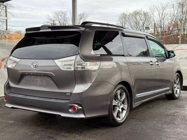 2013 Toyota Sienna SE