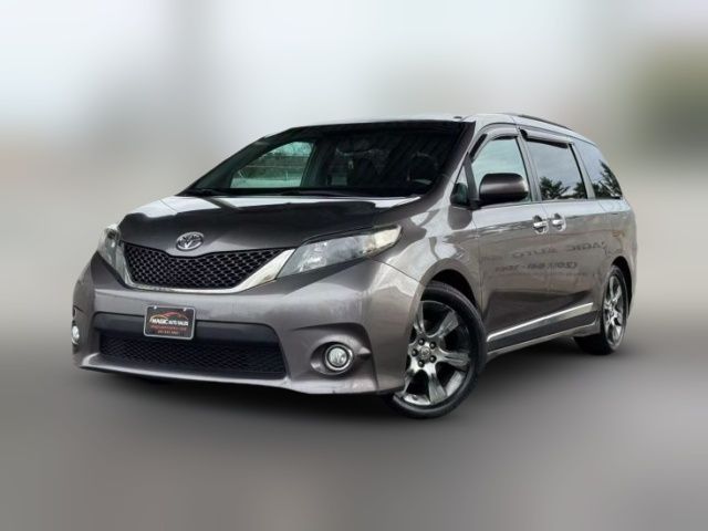 2013 Toyota Sienna SE