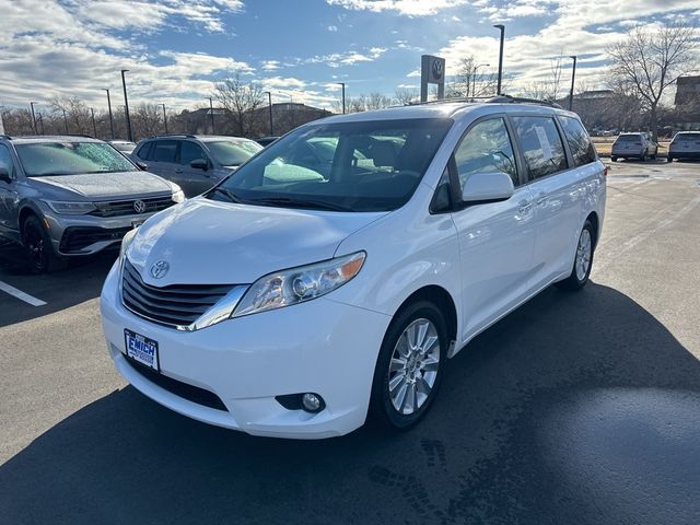 2013 Toyota Sienna XLE