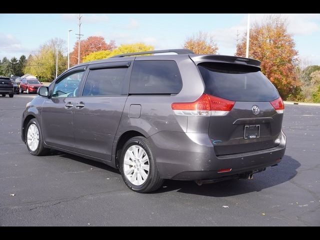 2013 Toyota Sienna XLE