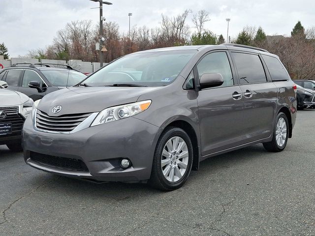 2013 Toyota Sienna XLE