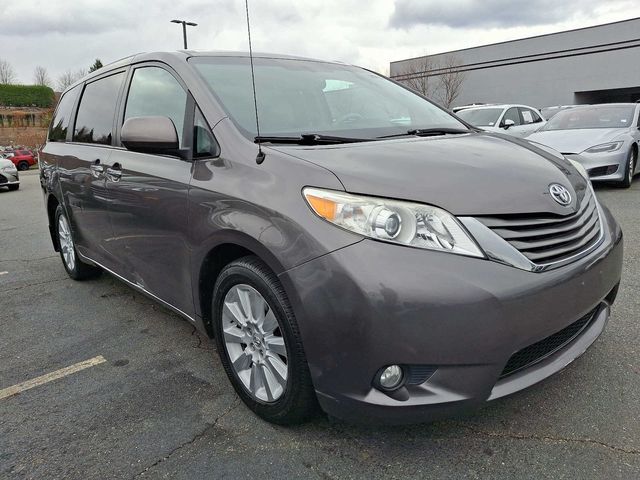 2013 Toyota Sienna XLE