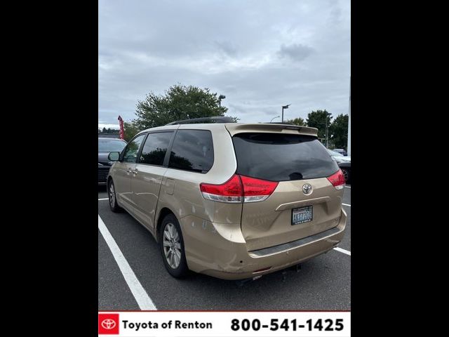 2013 Toyota Sienna XLE