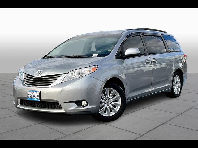 2013 Toyota Sienna XLE