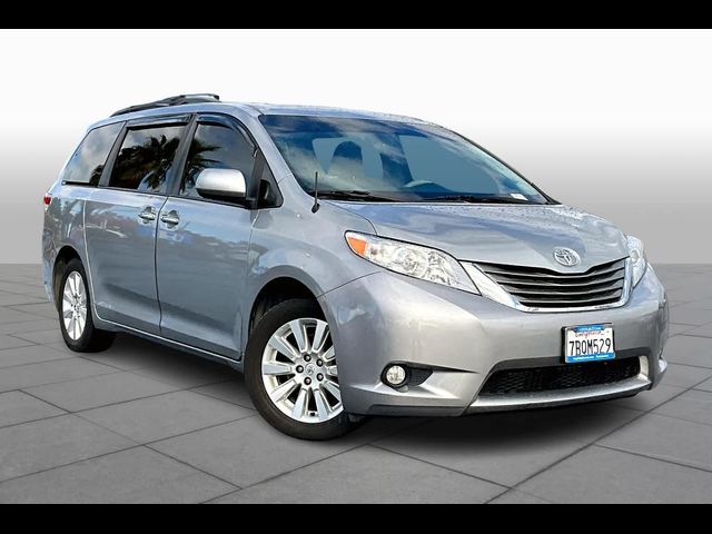 2013 Toyota Sienna XLE