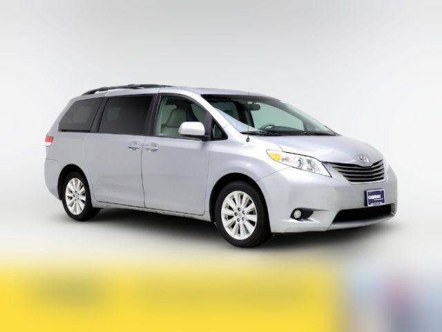 2013 Toyota Sienna XLE