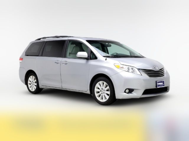 2013 Toyota Sienna XLE