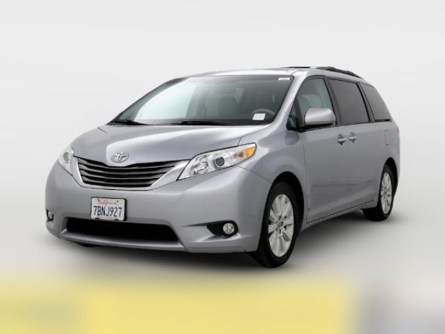 2013 Toyota Sienna XLE