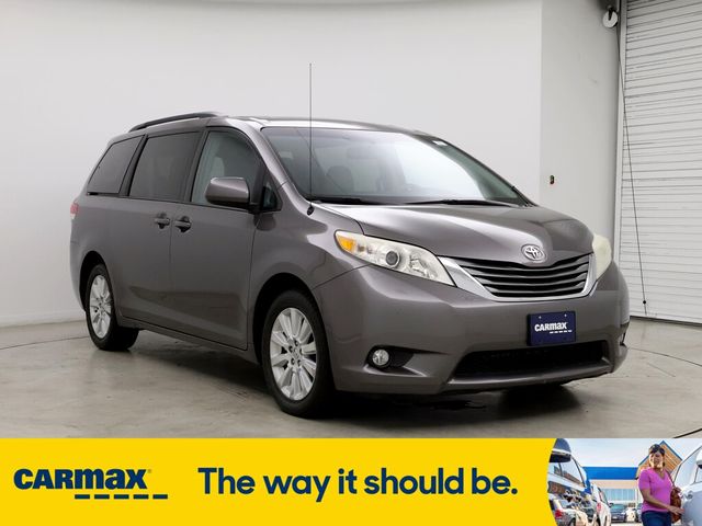 2013 Toyota Sienna XLE